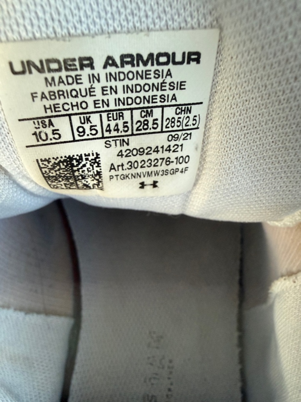 Under Armour White Low-Top Athletic Sneaker